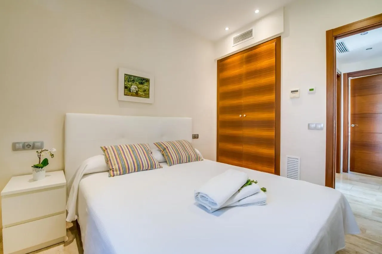Ideal Property Mallorca - Villa Alcanada 1 Spanien