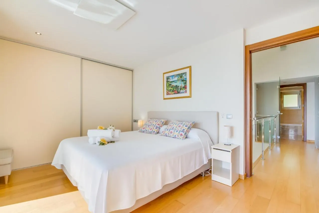 Ideal Property Mallorca - Villa Alcanada 1 0*,